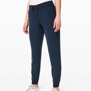 Lululemon On The Fly Jogger *Woven